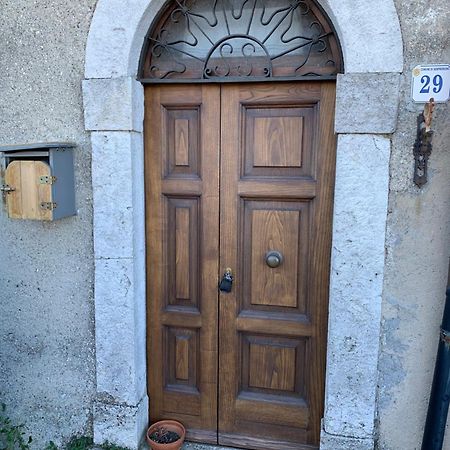 La Casetta Al Roccone Semproniano Εξωτερικό φωτογραφία