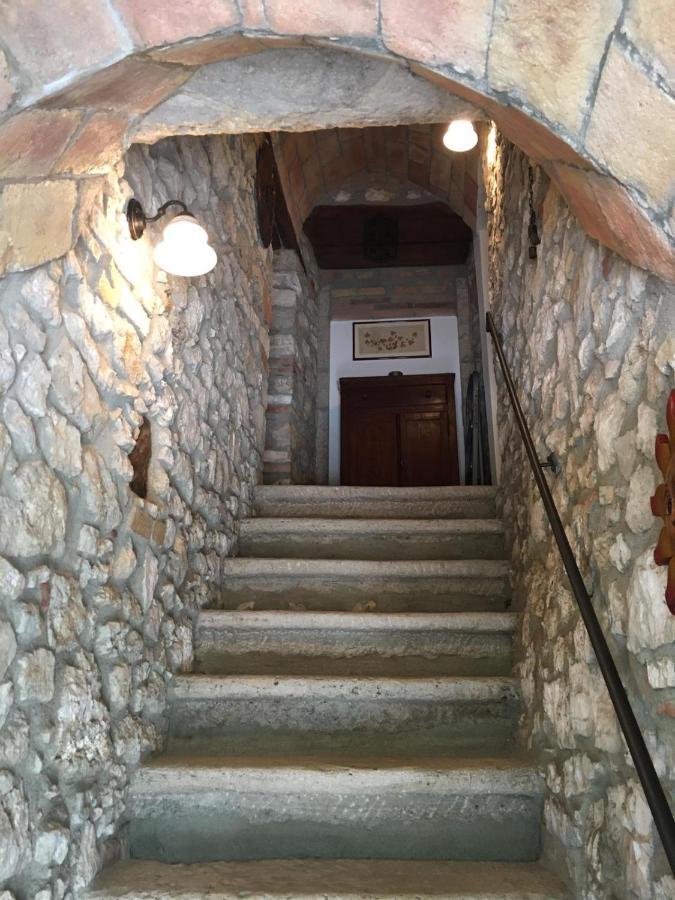 La Casetta Al Roccone Semproniano Εξωτερικό φωτογραφία