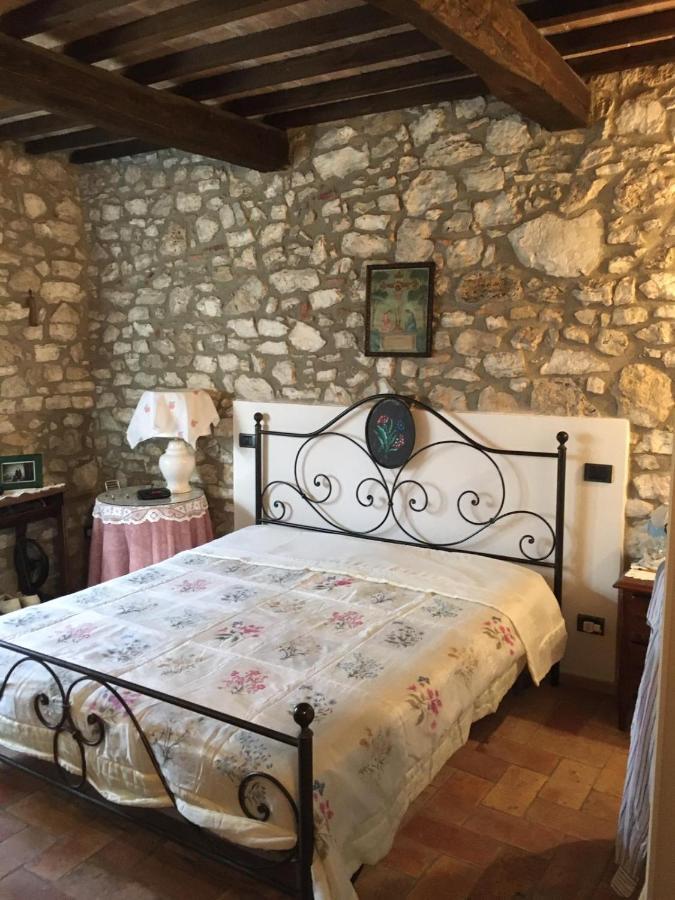 La Casetta Al Roccone Semproniano Εξωτερικό φωτογραφία